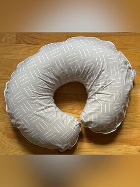 Boppy Support Nursing Pillow with Extra Cover